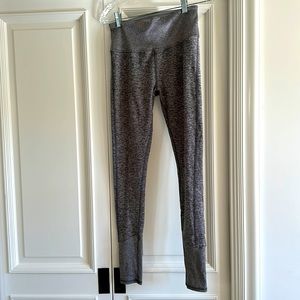 Alo leggings - size medium - grey heather